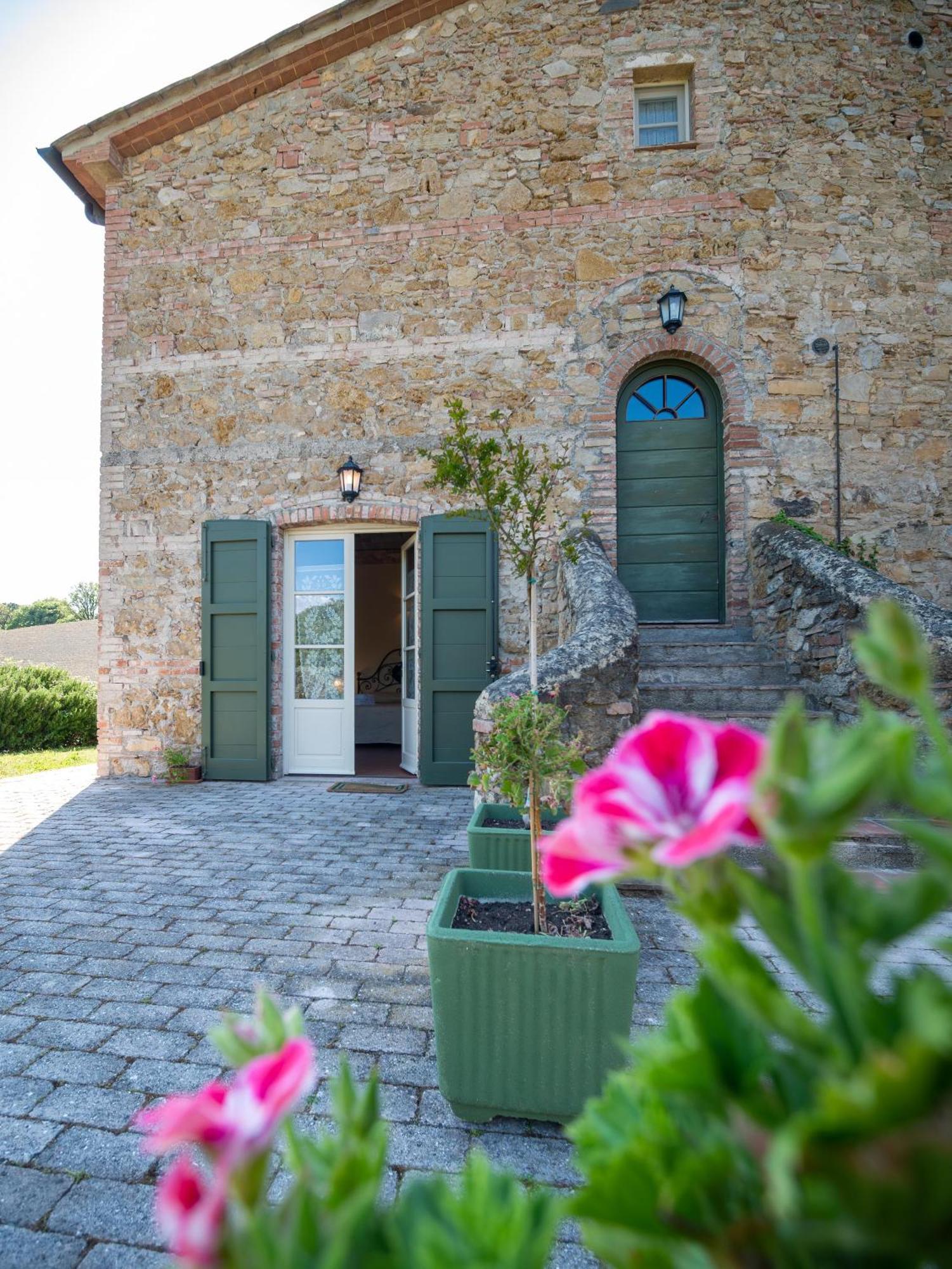 Locanda Le Giunche グアルディスタッロ エクステリア 写真